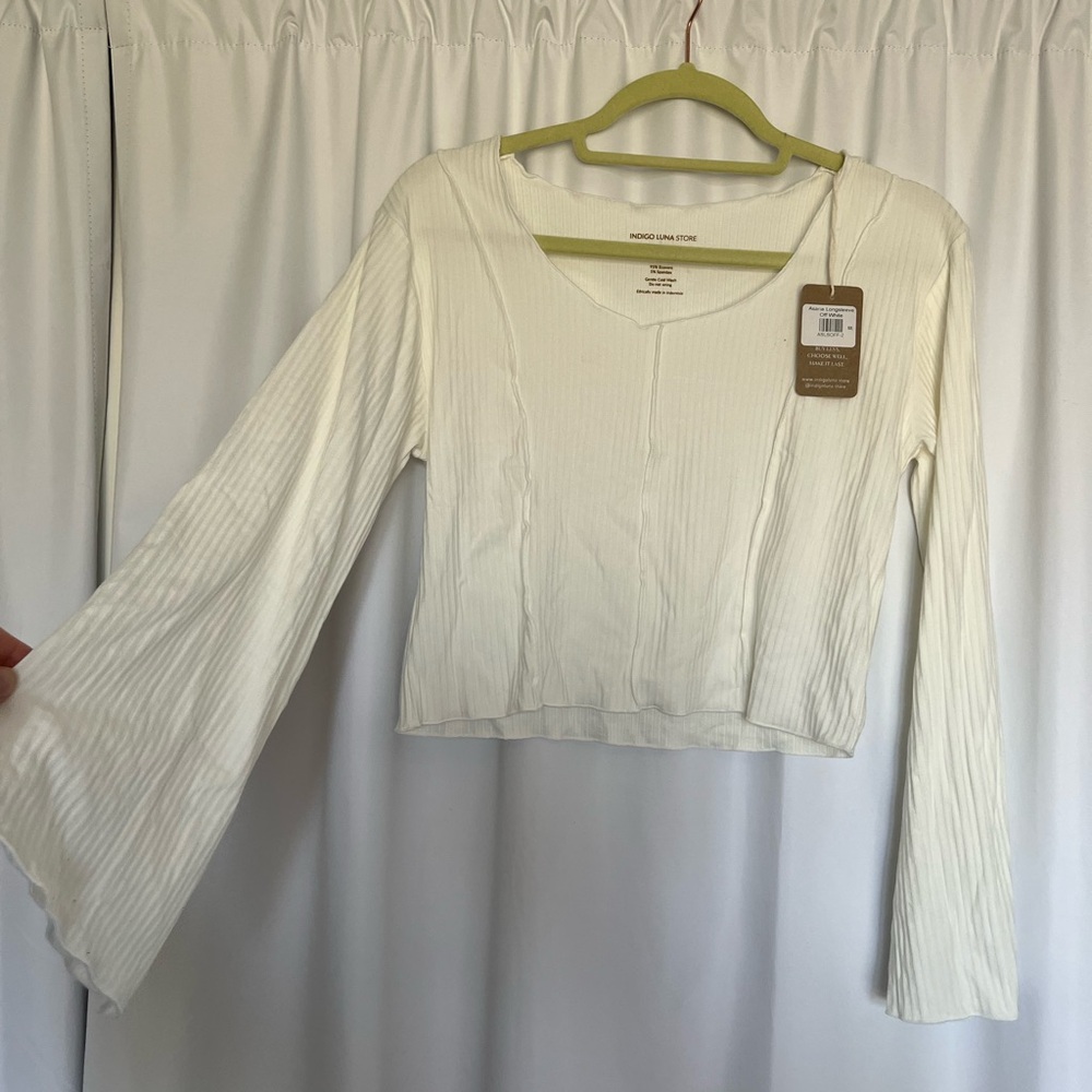 NWT Indigo Luna Asana White Ribbed Long Bell Sleeve Crop Top